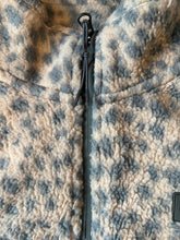 Billabong women’s animal print sherpa fleece half zip pullover S