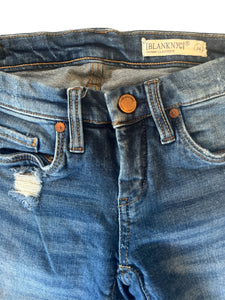 Blank NYC women’s Skinny Classique distressed step hem jeans 24