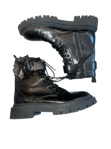 Zara big girls flower combat boots 37(5 Youth)