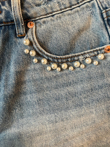 Signature 8 women’s embellished cutoff jean shorts S
