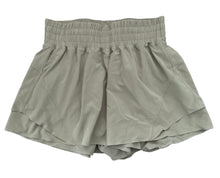 Lululemon women’s Shake it Out high rise running shorts 2.5” XS