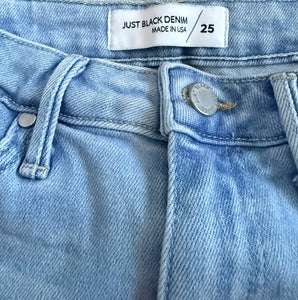 Just Black Denim women’s frayed crop flare jeans 25
