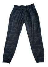 Vuori women’s performance joggers XS (read measurements)
