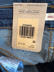 Levi’s women’s Ribcage bellbottom jeans 25 x 32 NEW