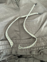 Vuori women’s performance joggers XS