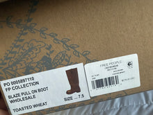 Free People Collection women’s Blaze pull on leather boots 7.5 NEW