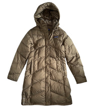 Patagonia women’s Down With It chevron down parka jacket S