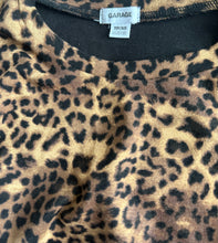 Garage women’s cropped leopard tee XS