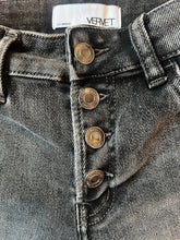 Vervet by Flying Monkey women’s acid wash button fly cutoff jean shorts S(26-27)