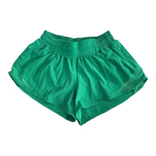 Lululemon women’s mid rise shorts 2.5” lined 2