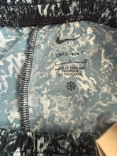 Nike boys DriFit training shorts youth L