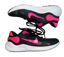 Nike girls Revolution running sneakers 2Y
