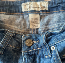 Vintage Havana women’s distressed studded cutoff jean shorts 25