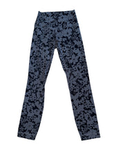 Lululemon women’s Align floral legging 24” sz 2