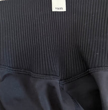 Vuori women’s ribbed waist leggings S(READ MEASUREMENTS)