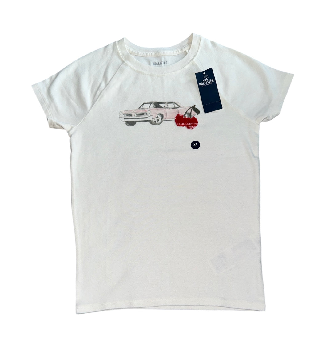 Hollister juniors vintage car and cherries baby tee XS NEW