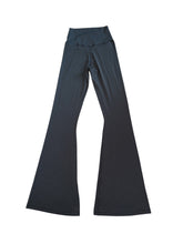 Aerie women’s Offline Real Me crossover flare M