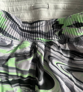 Lululemon women’s Hotty Hot special edition HR shorts 4” lined 2