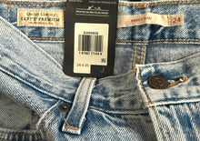 Levi’s women’s Baggy Dad loose straight mid rise jeans 24 x 30 NEW