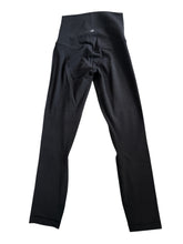 Lululemon women’s cropped workout leggings 0