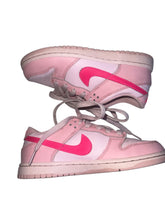 Nike grade school girls Dunk low triple pink 1.5Y