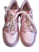 Nike grade school girls Dunk low triple pink 1.5Y