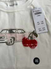 Hollister juniors vintage car and cherries baby tee XS NEW