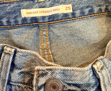 Levi’s women’s Ribcage Straight high rise ankle jeans 25