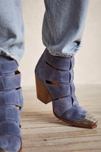 Free People women’s Brayden fisherman bootie 37.5 (7.5)NEW