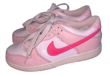 Nike grade school girls Dunk low triple pink 1.5Y