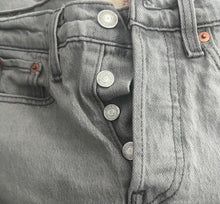 Levi’s Premium women’s Wedgie Straight jeans 25