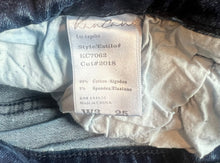Kancan women’s cuffed jean shorts 3/25