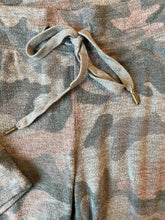 PJ Salvage women’s 2pc camouflage cozy knit lounge set XS