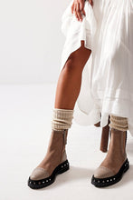 Free People women’s Tate studded Chelsea boots in oyster 7.5