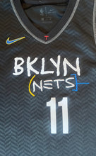 Nike boys Dri Fit Kyrie Irving #11 Brooklyn Nets Basquiat Jersey Swingman Basketball Youth L(14-16)