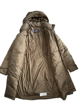 Patagonia women’s Down With It chevron down parka jacket S