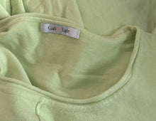 Gab & Kate women’s front seam sweater M/L