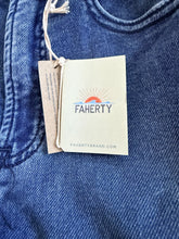Faherty women’s stretch terry straight leg jeans Riverton wash 25 NEW