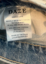 Daze Denim women’s Go Getter distressed flare jeans 25