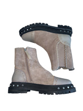 Free People women’s Tate studded Chelsea boots in oyster 7.5