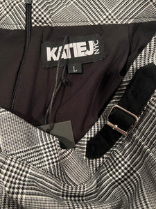 Katie J NYC juniors Brittany plaid mini skirt with buckles L NEW