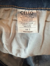 Cello junior women’s stretchy ripped mid rise skinny jeans size 1