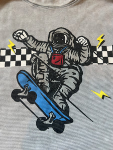 Mish boys bleach dyed skateboard astronaut graphic thermal top 7