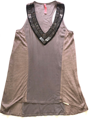 Eight-Sixty women’s beaded neckline hi low racer back tank XS