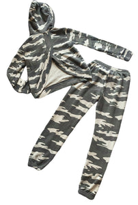 Butter Supersoft girls 2pc camouflage open back sweatsuit M(8-10)